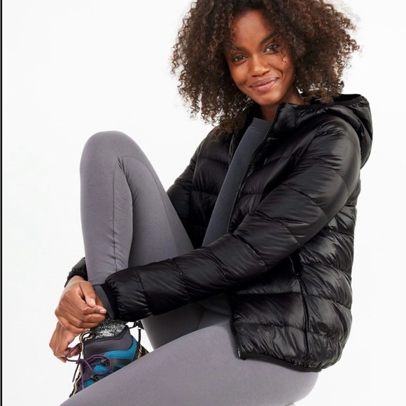 Women's Black Puffer Jacket - Picture 4 of 7